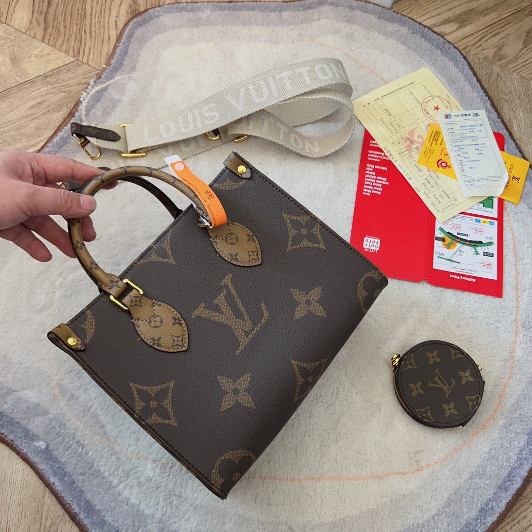 LOUIS VUITTON Reverse Monogram Giant Onthego PM- VIP