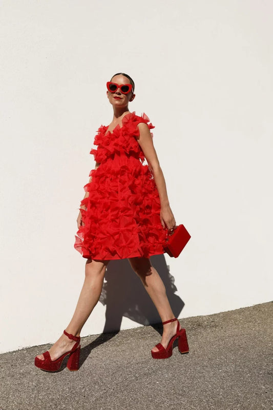 5 Fashionable Outfits for Valentine’s Day: A Lady Fashionista’s Guide