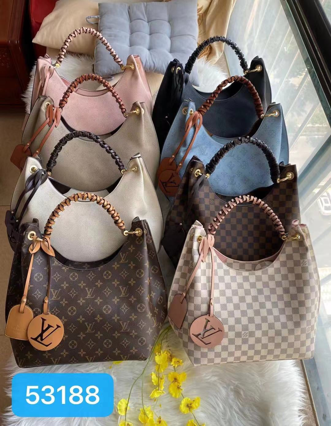 Lv Carmel new condition authentic- VIP