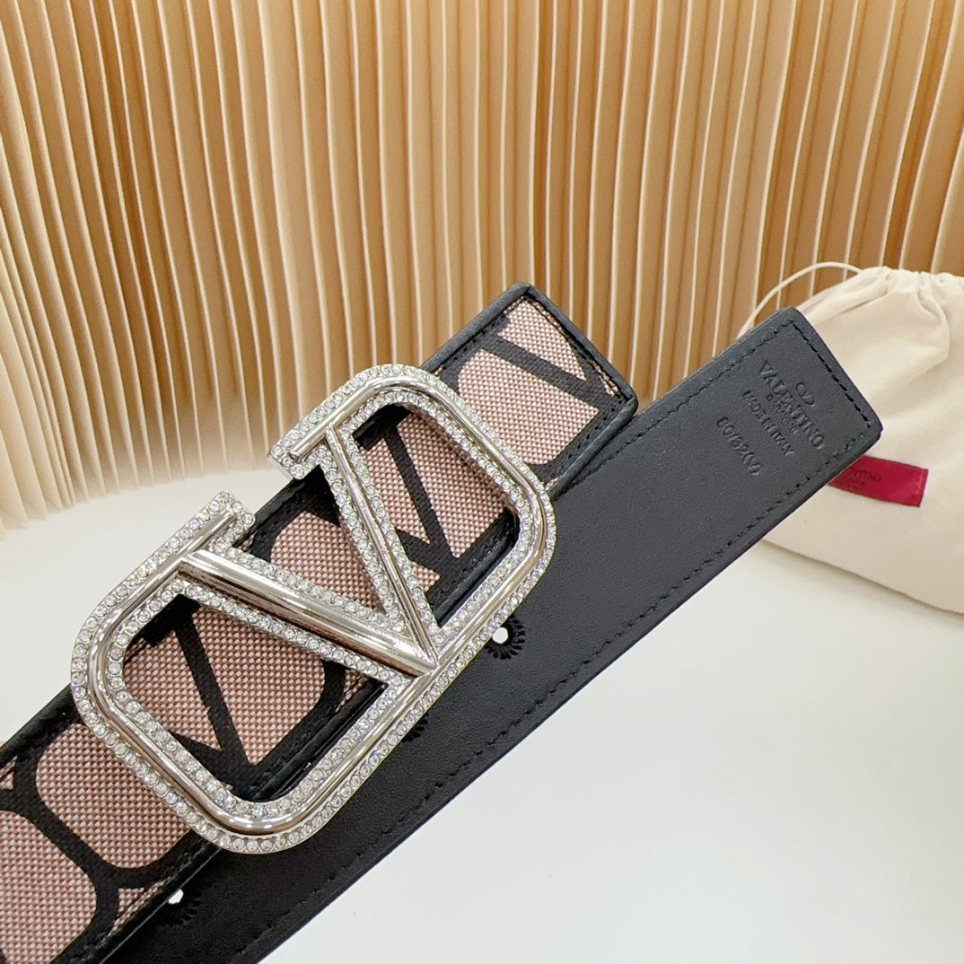 Valentino Garavani   vlogo signature belt in glossy calfskin 40mm