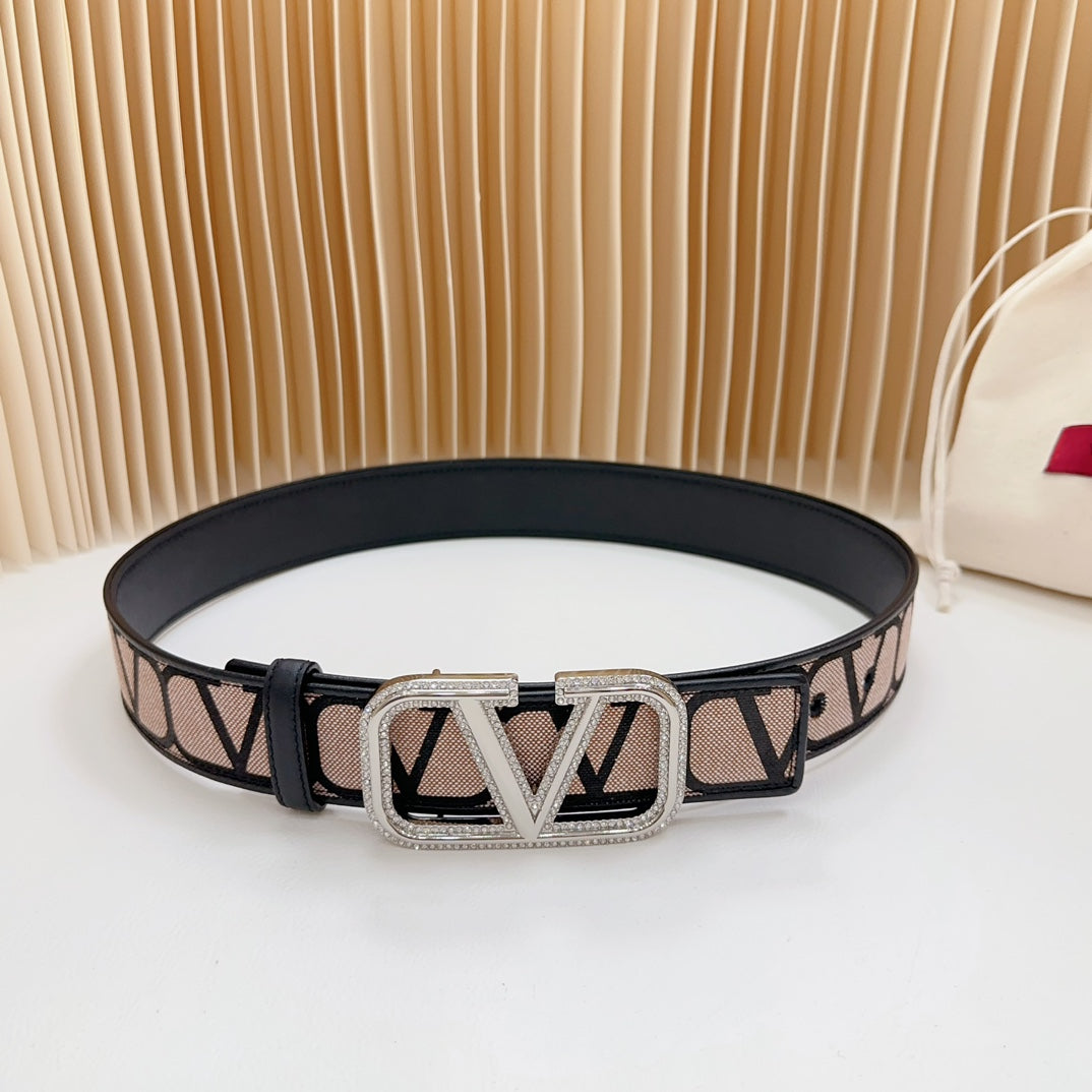 Valentino Garavani   vlogo signature belt in glossy calfskin 40mm