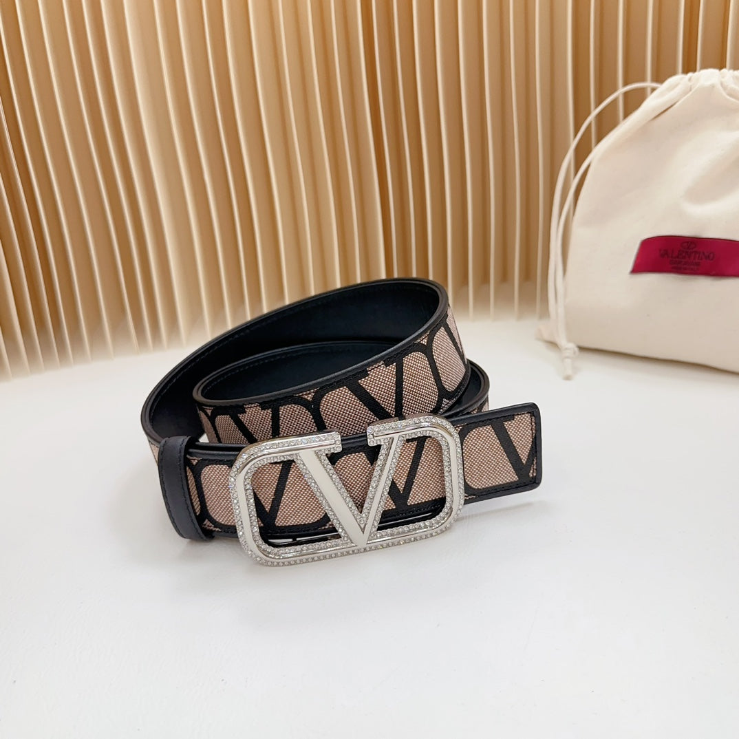 Valentino Garavani   vlogo signature belt in glossy calfskin 40mm