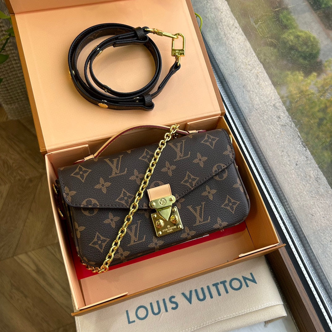 Louis Vuitton | Monogram Leather Logo Shoulder Bags- VIP