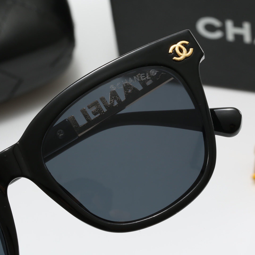 CHANNEL | Square Sun-glasses