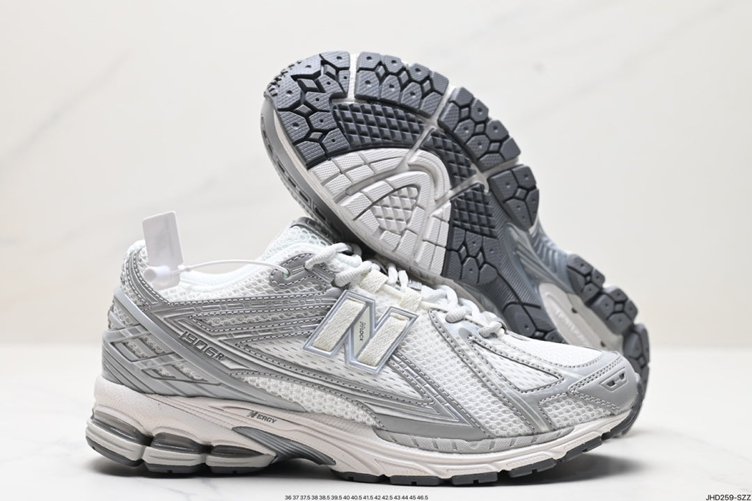 NEW BALANCE SNEAKERS 1906R LIFESTYLE Unisex Silver Metallic Off White