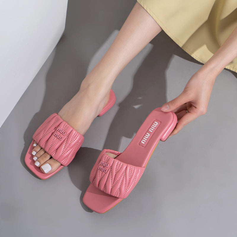 MIU MIU  Logo Slides in Matelasse Nappa- SHOE